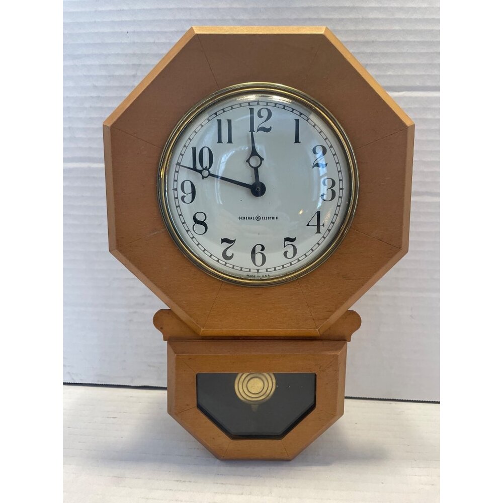 MCM General Electric Telechron pendulum wall clock, model 8H31
